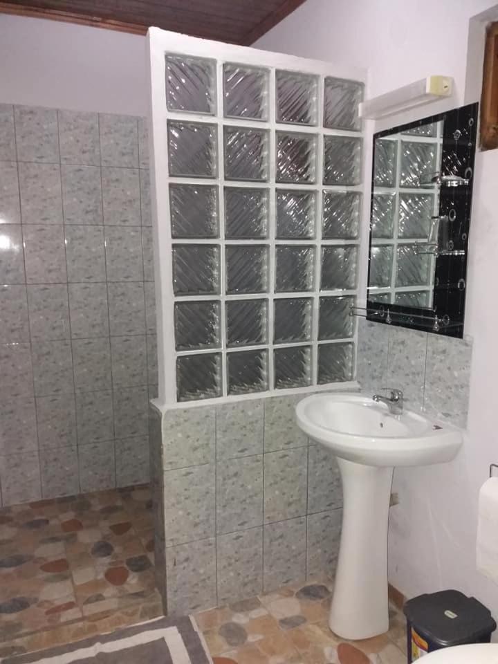 La Capannina Chez Lea Hotell Morondava Exteriör bild